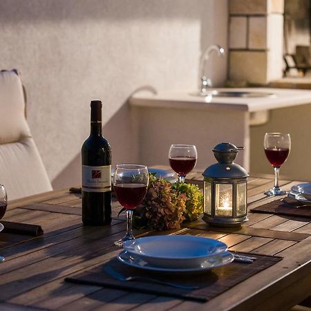 Holiday Home Zlatni San - Private Heated Pool Bol Rom bilde