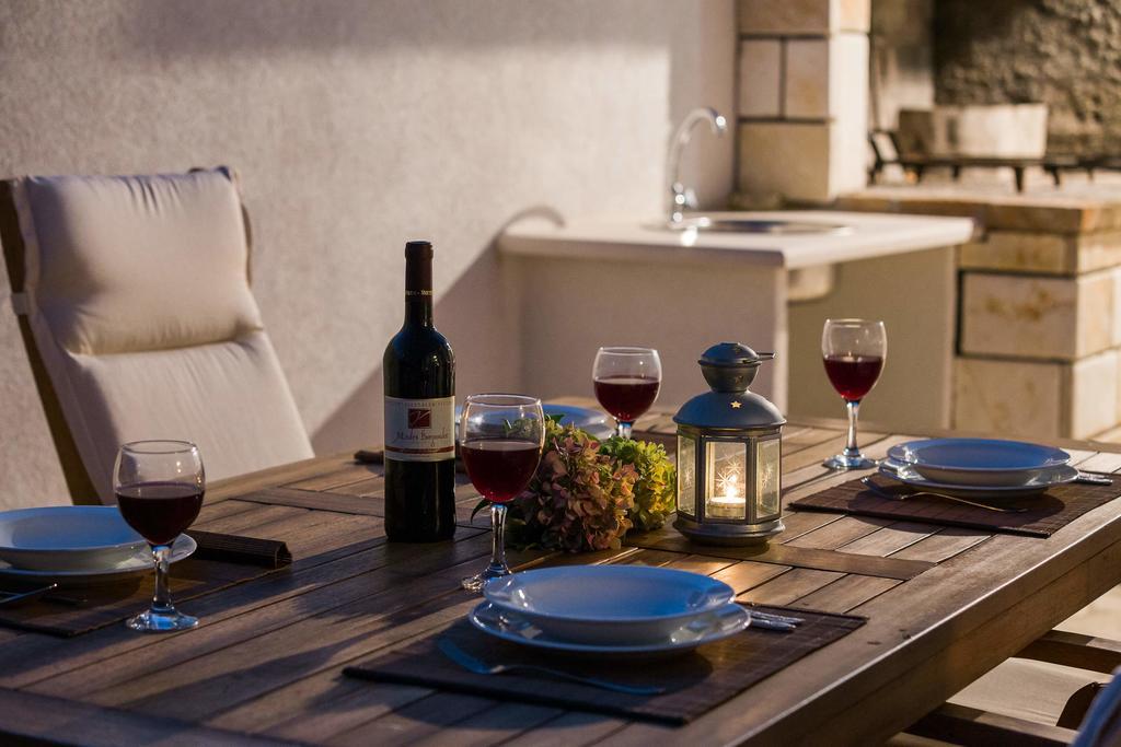 Holiday Home Zlatni San - Private Heated Pool Bol Rom bilde
