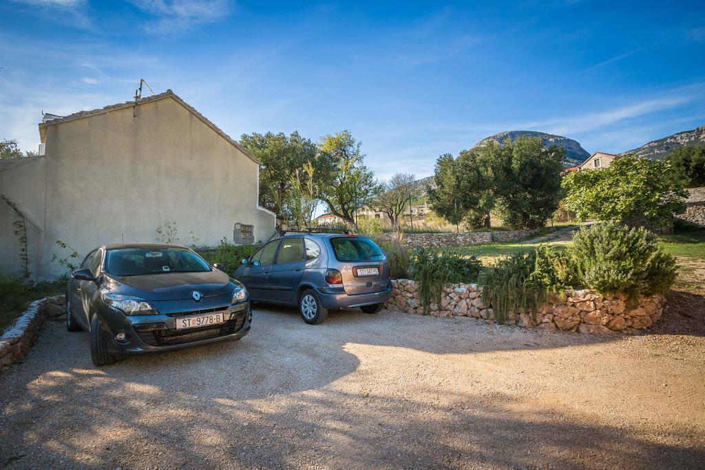 Holiday Home Zlatni San - Private Heated Pool Bol Rom bilde