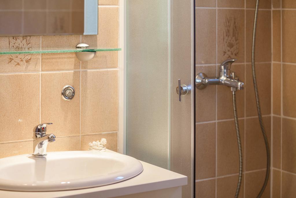 Holiday Home Zlatni San - Private Heated Pool Bol Rom bilde
