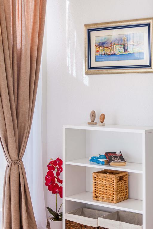Holiday Home Zlatni San - Private Heated Pool Bol Rom bilde