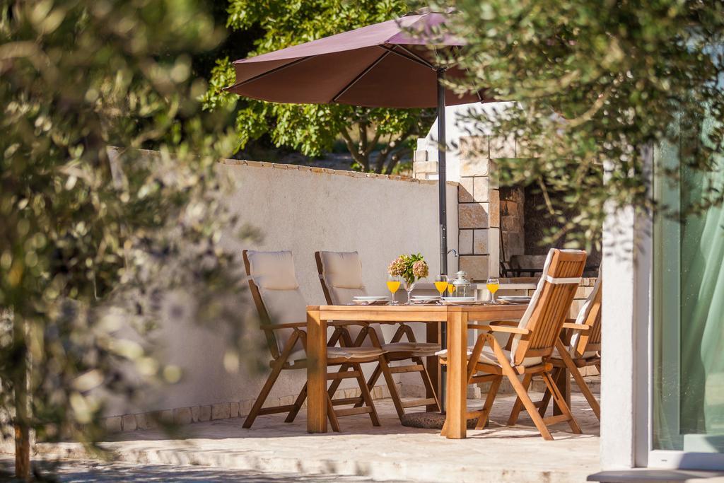 Holiday Home Zlatni San - Private Heated Pool Bol Rom bilde