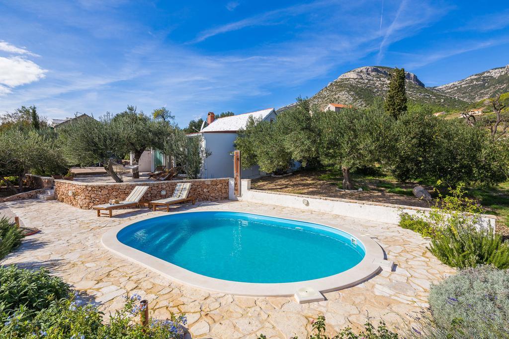 Holiday Home Zlatni San - Private Heated Pool Bol Rom bilde
