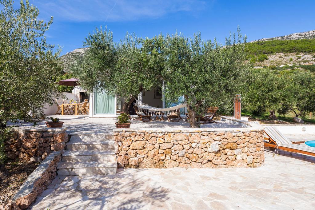 Holiday Home Zlatni San - Private Heated Pool Bol Rom bilde