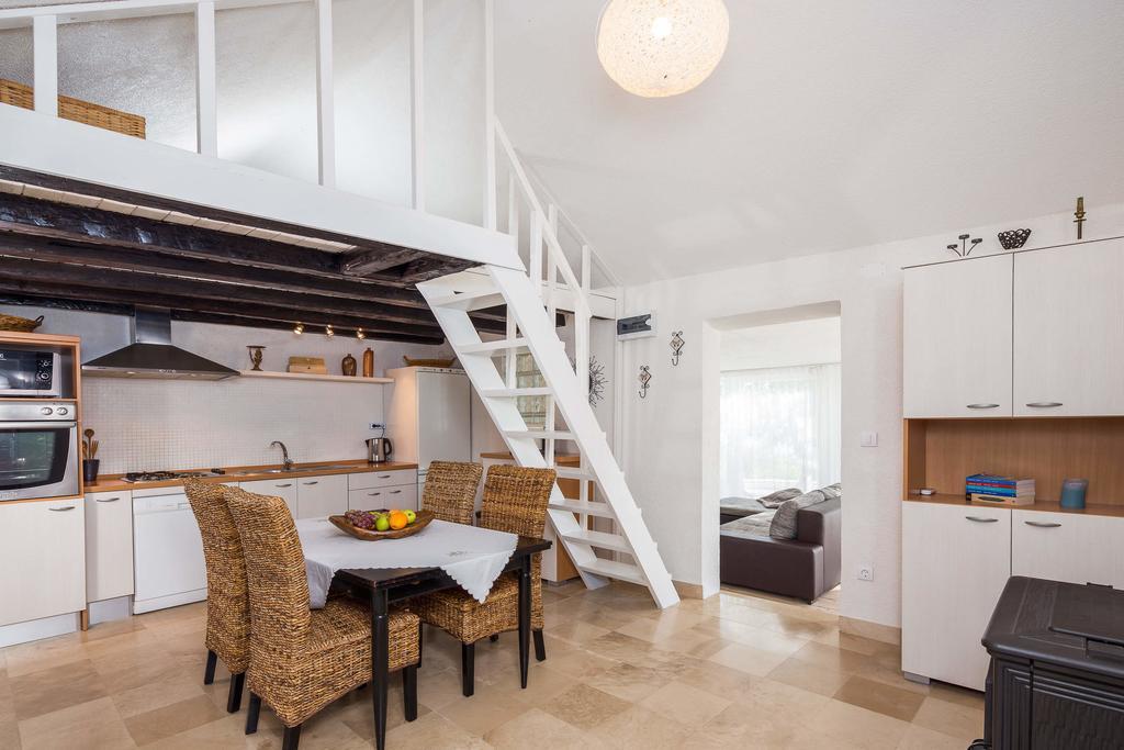 Holiday Home Zlatni San - Private Heated Pool Bol Rom bilde